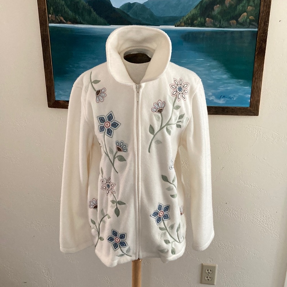 Soft warm embroidered like new zip cardigan
